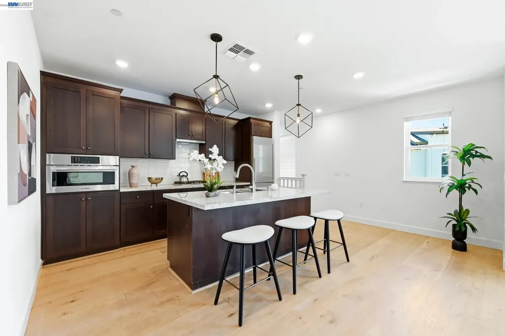 39482 Capstone Common Fremont CA 94539