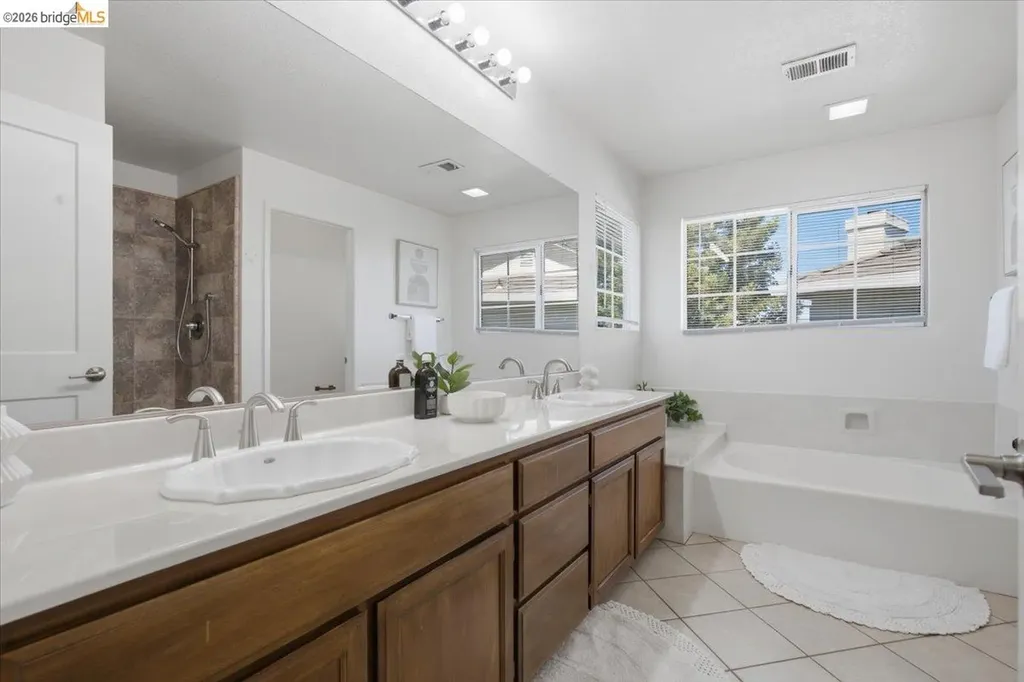 1025 Pinehurst Court Concord CA 94521