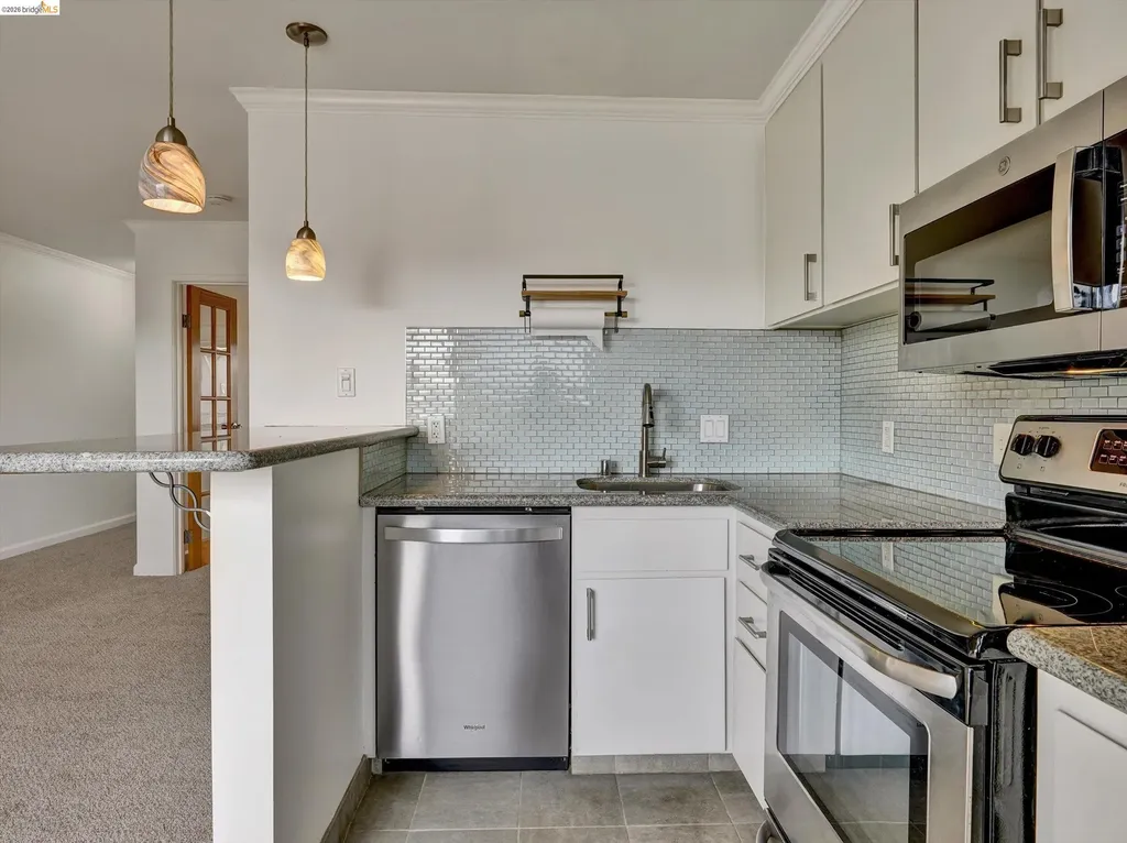 5 Embarcadero West Oakland CA 94607