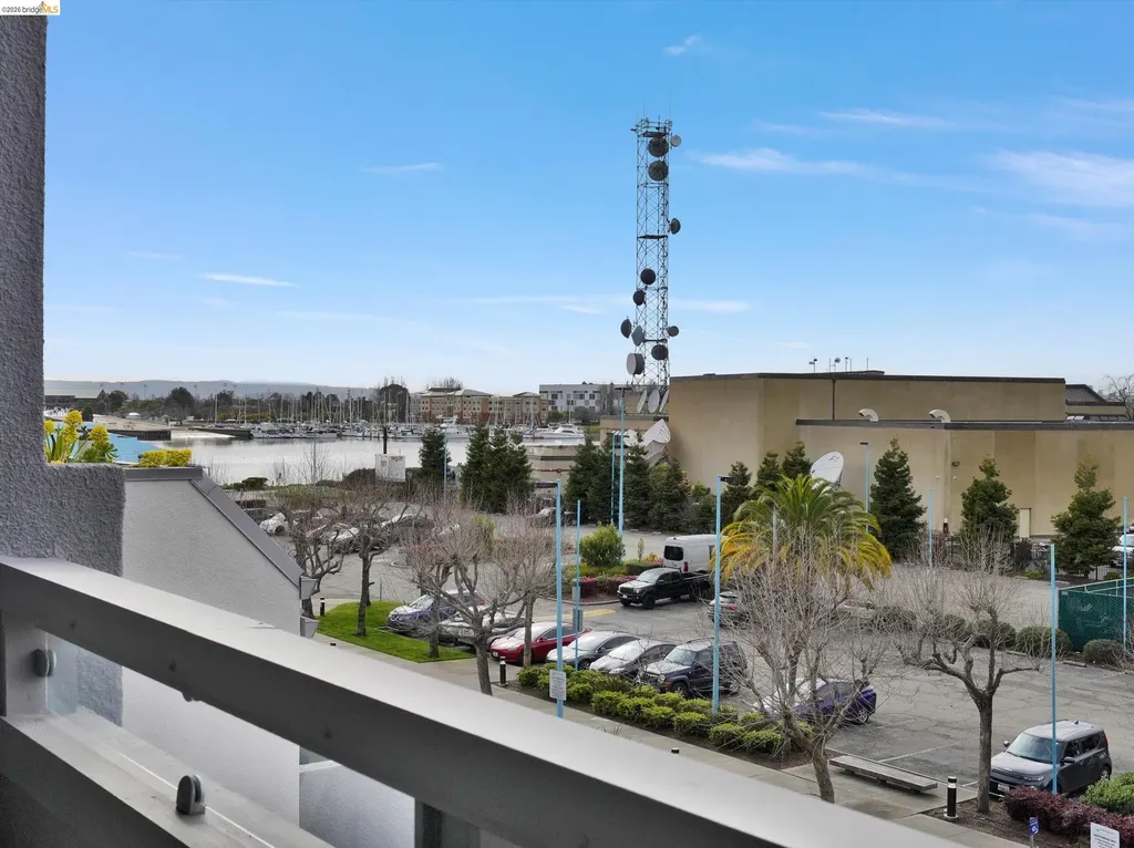 5 Embarcadero West Oakland CA 94607