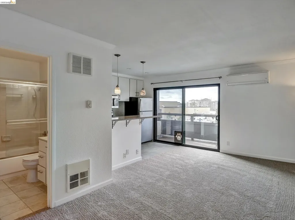 5 Embarcadero West Oakland CA 94607