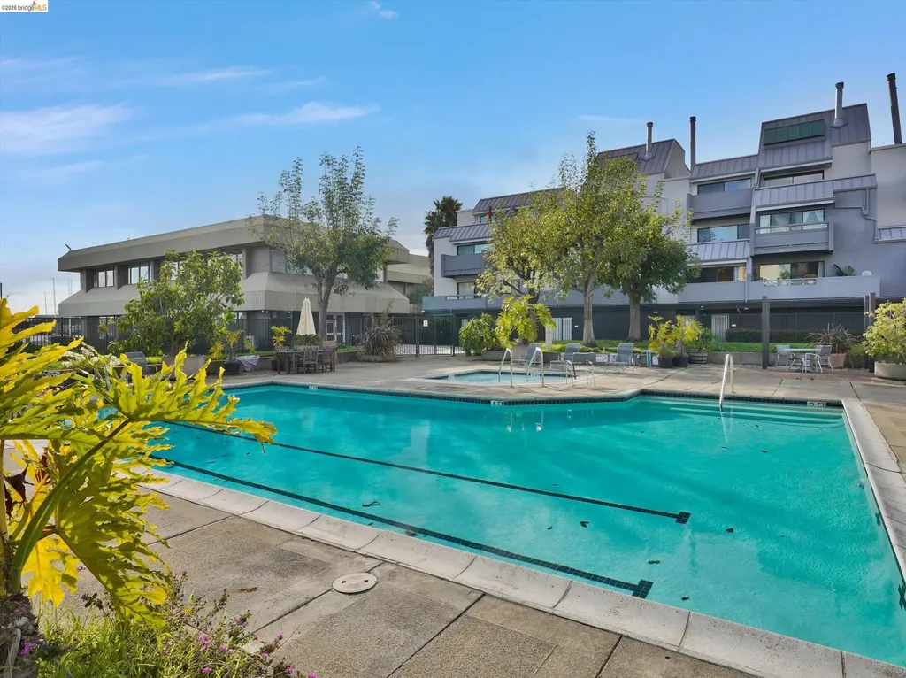 5 Embarcadero West Oakland CA 94607