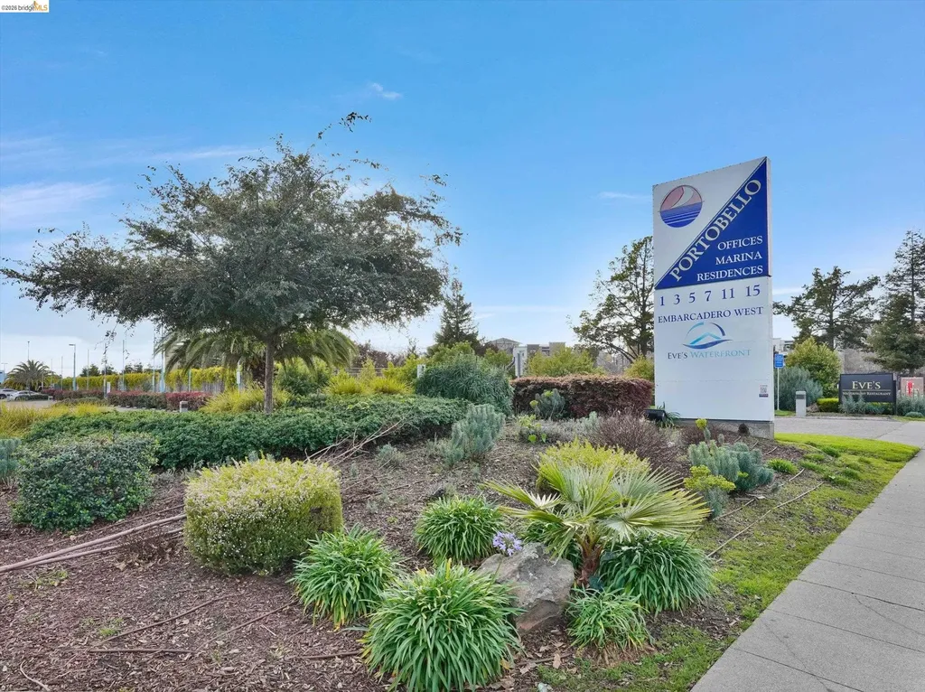 5 Embarcadero West Oakland CA 94607