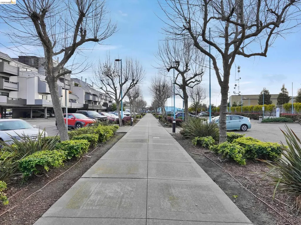 5 Embarcadero West Oakland CA 94607