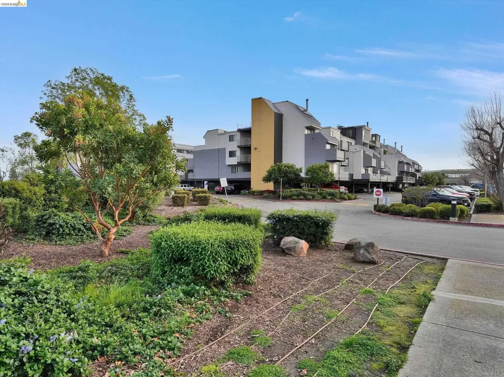 5 Embarcadero West Oakland CA 94607