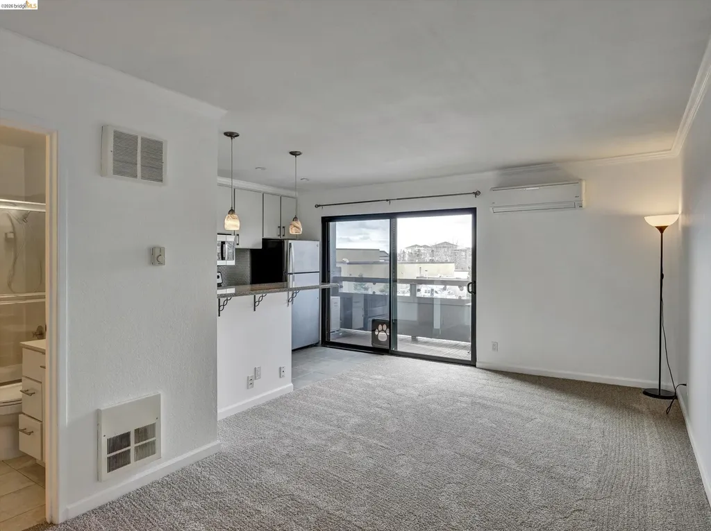 5 Embarcadero West Oakland CA 94607