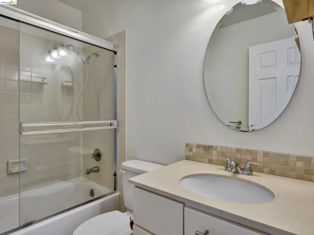 5 Embarcadero West Oakland CA 94607