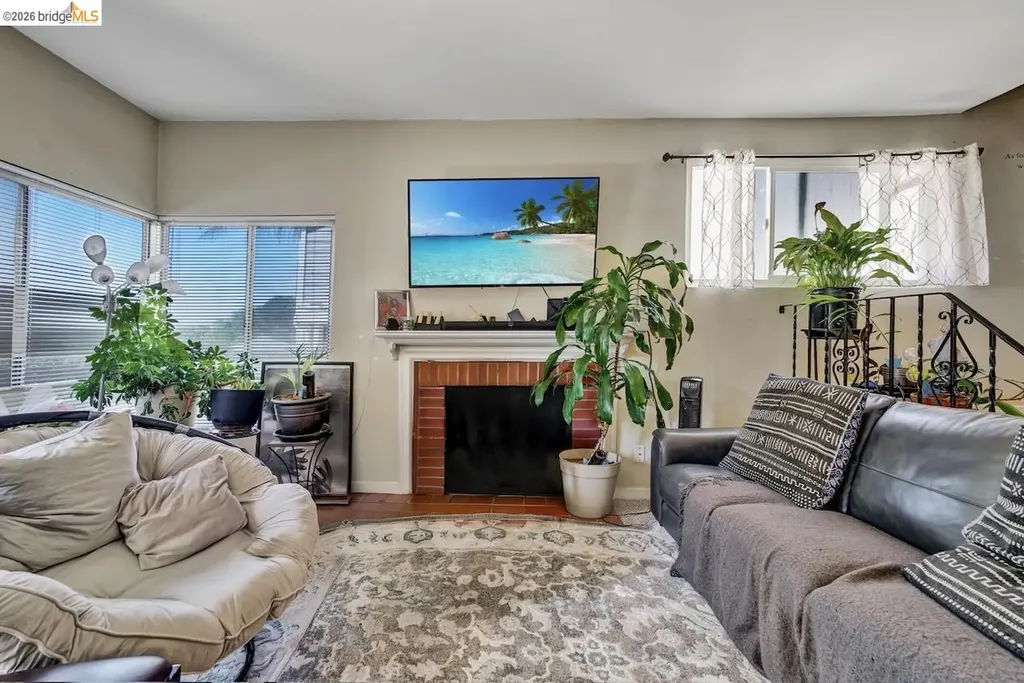 1390 Highland Boulevard Hayward CA 94542