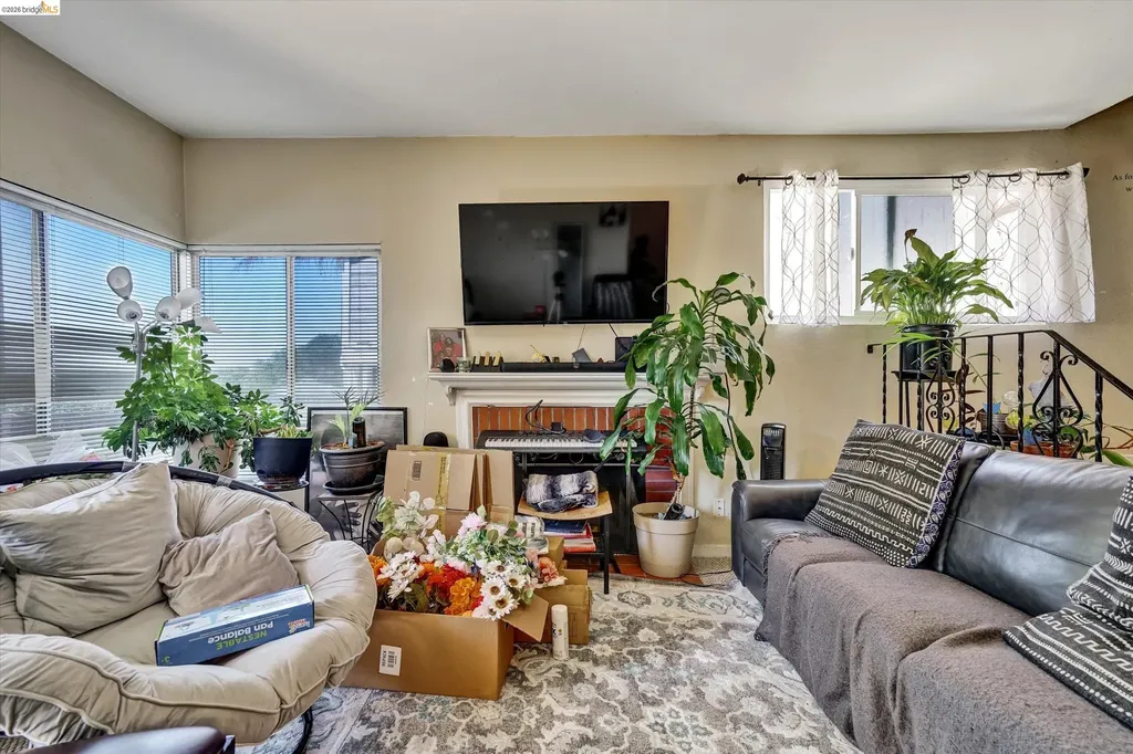 1390 Highland Boulevard Hayward CA 94542