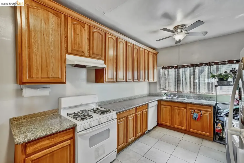 1390 Highland Boulevard Hayward CA 94542
