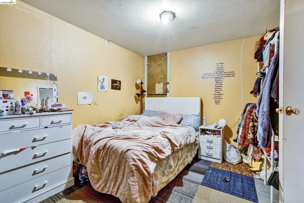 1390 Highland Boulevard Hayward CA 94542