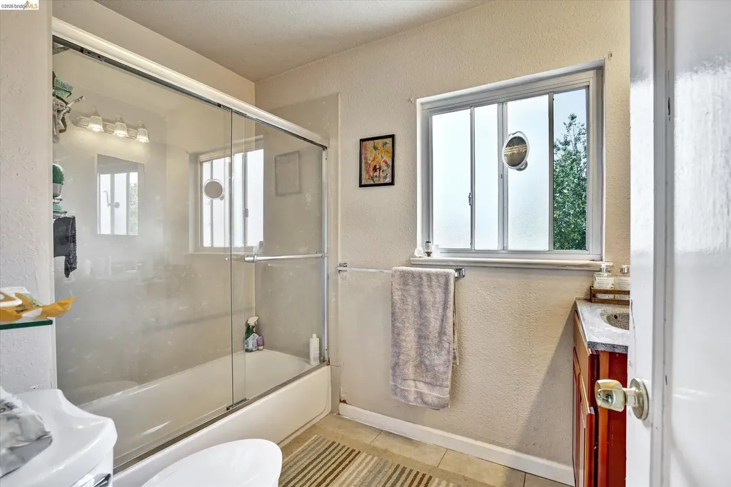 1390 Highland Boulevard Hayward CA 94542