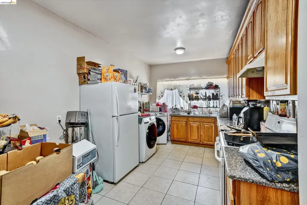 1390 Highland Boulevard Hayward CA 94542