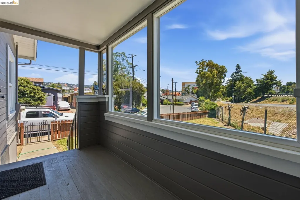 4203 Redding Oakland CA 94619
