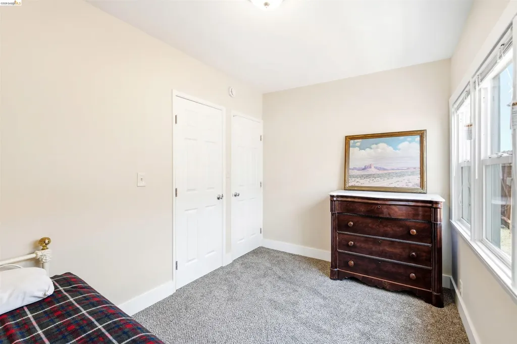 4203 Redding Oakland CA 94619