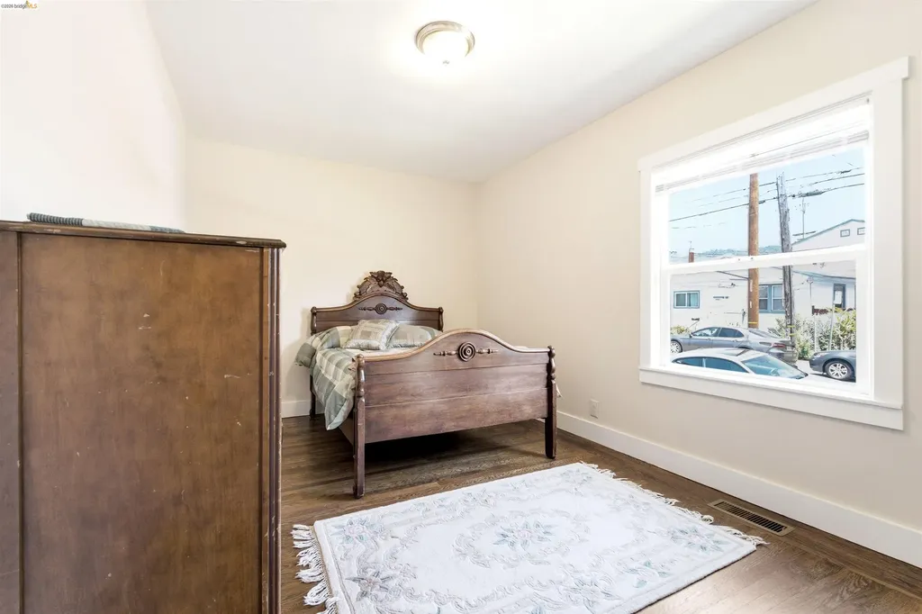 4203 Redding Oakland CA 94619