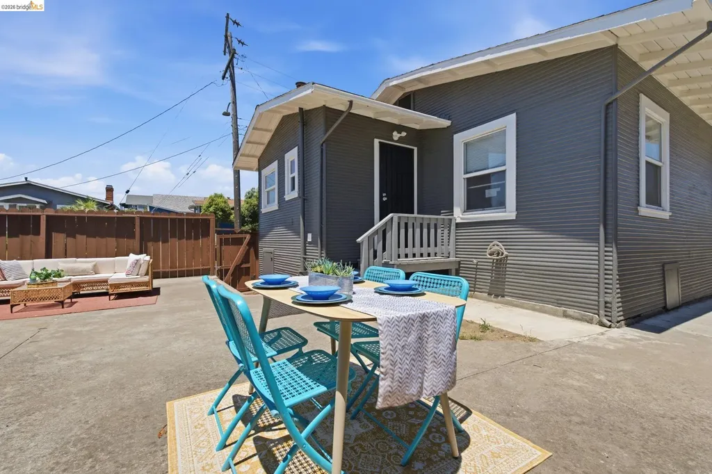 4203 Redding Oakland CA 94619