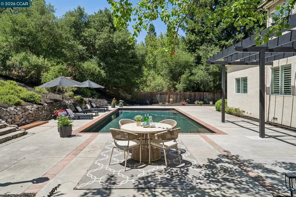 136 Lark Court Alamo CA 94507
