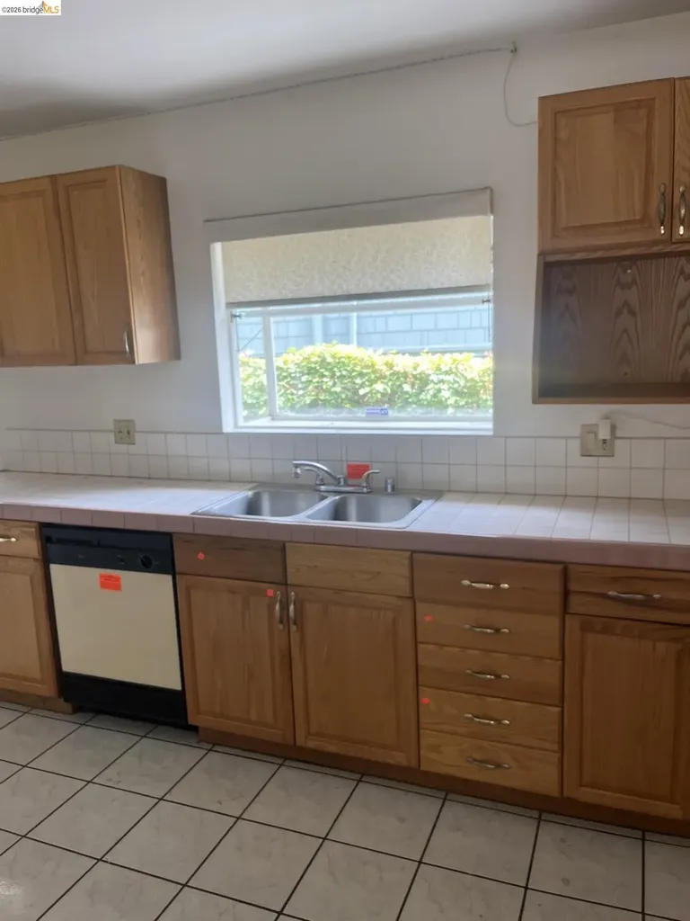 4009 Canon Avenue Oakland CA 94602