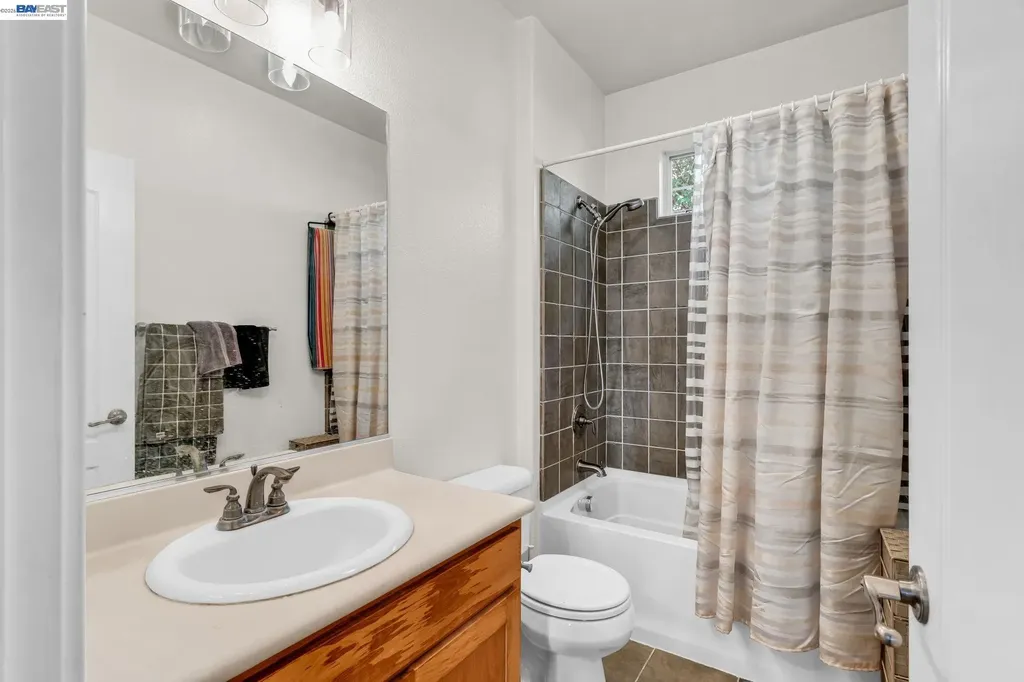 6003 Old Quarry Loop Oakland CA 94605