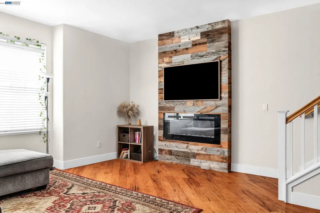 6003 Old Quarry Loop Oakland CA 94605