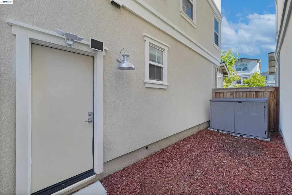9137 Seawind Way Newark CA 94560