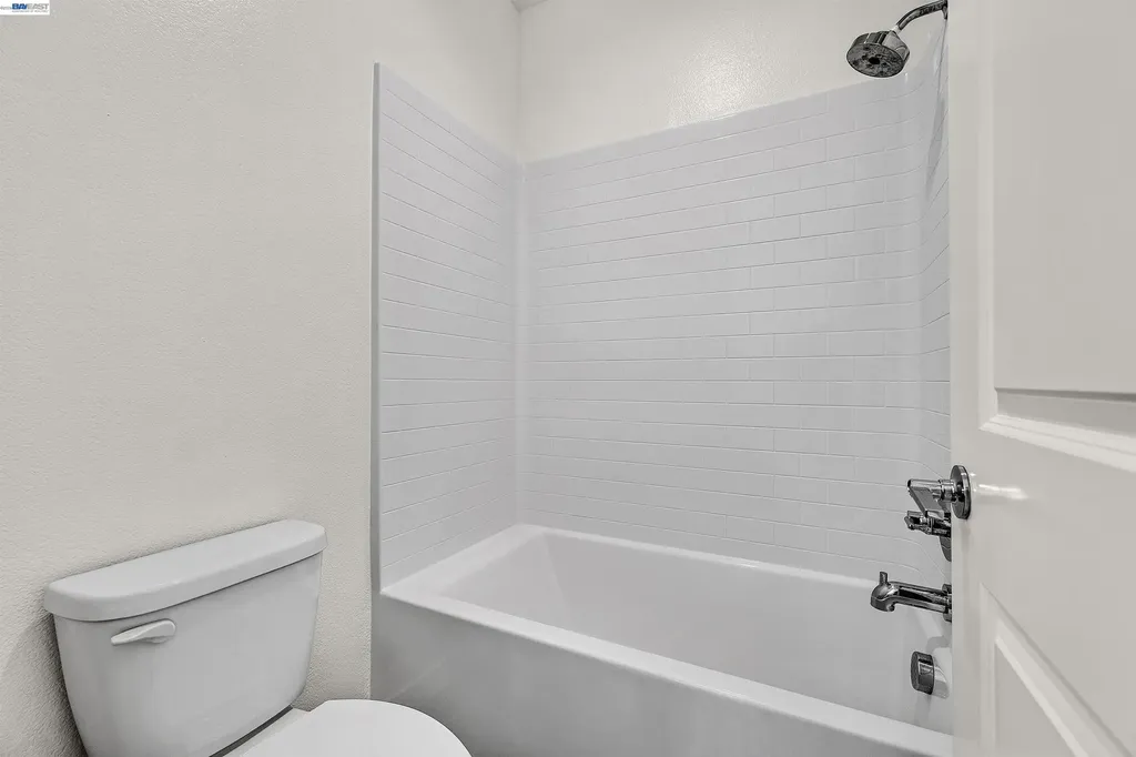 5885 Cadence Avenue Dublin CA 94568