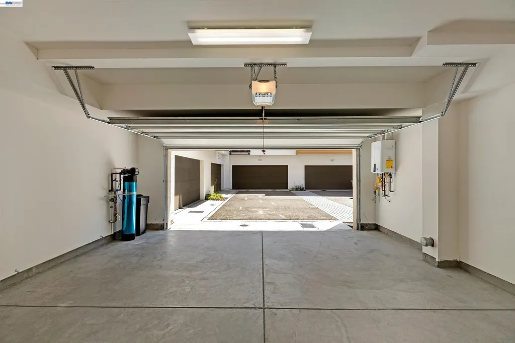 5885 Cadence Avenue Dublin CA 94568