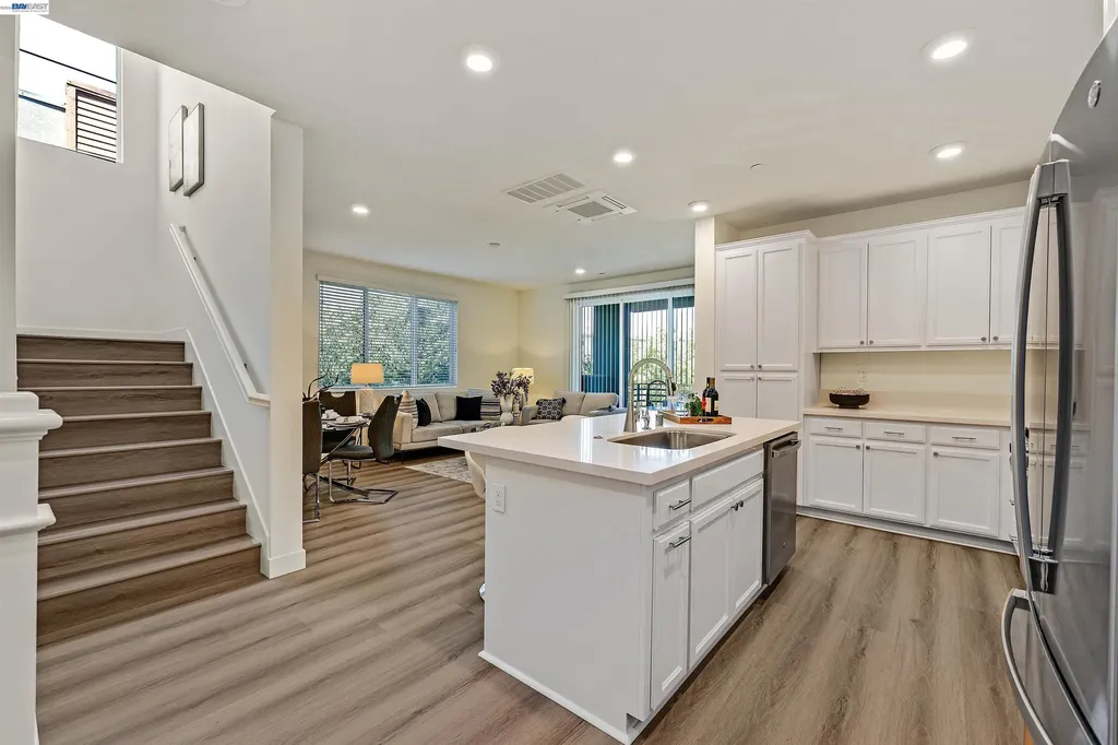 5885 Cadence Avenue Dublin CA 94568