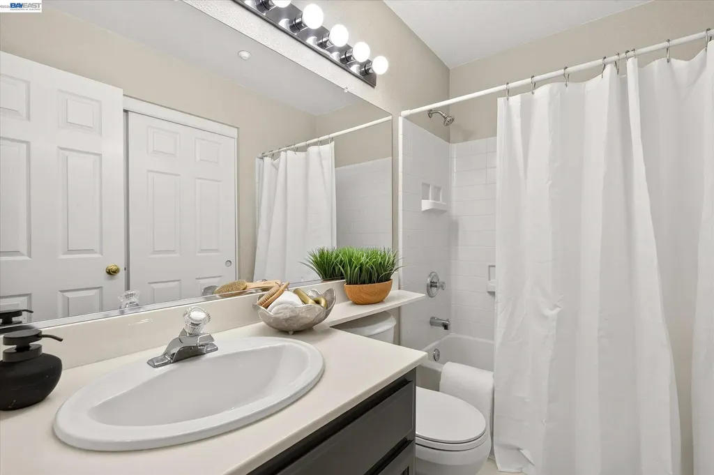 51 Bellington Common Livermore CA 94551