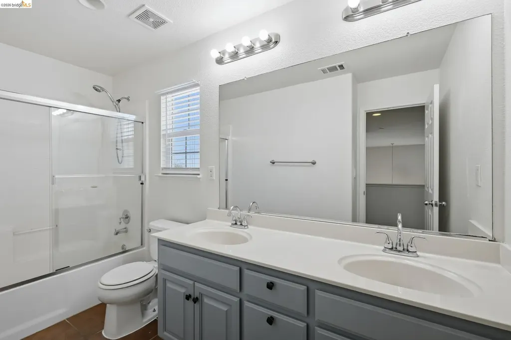 74 Vella Circle Oakley CA 94561