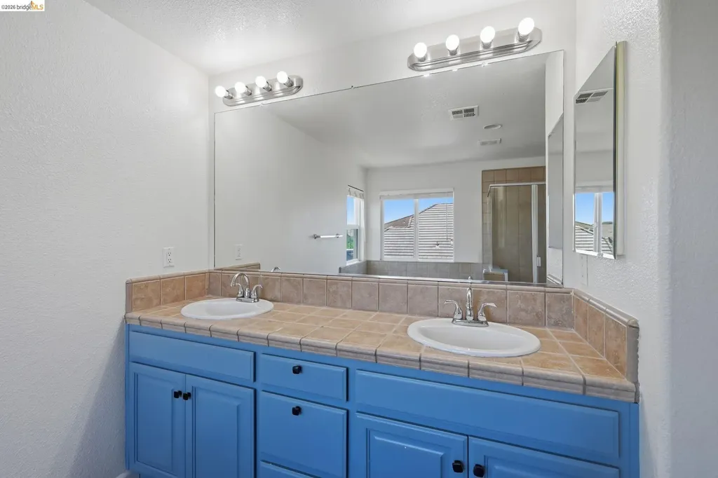74 Vella Circle Oakley CA 94561