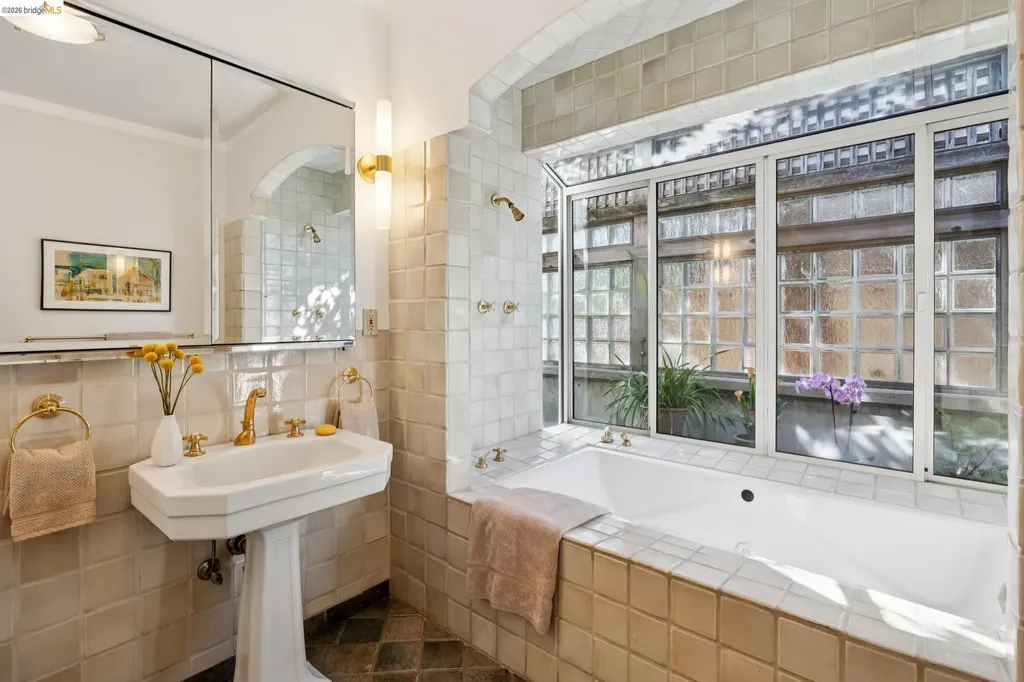 706 Hilldale Avenue Berkeley CA 94708