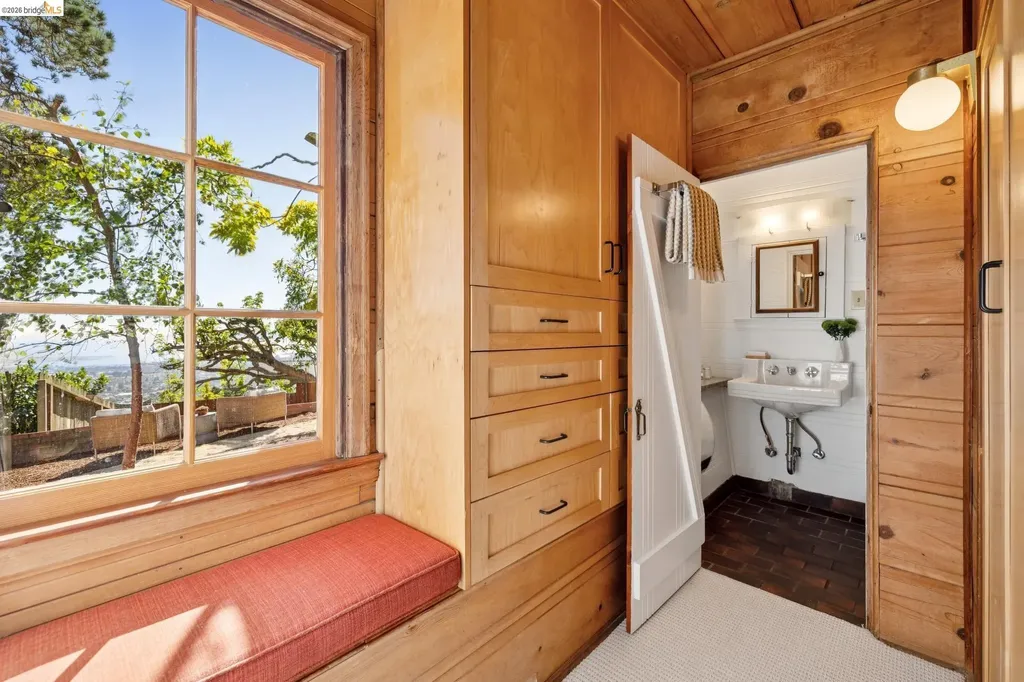 706 Hilldale Avenue Berkeley CA 94708