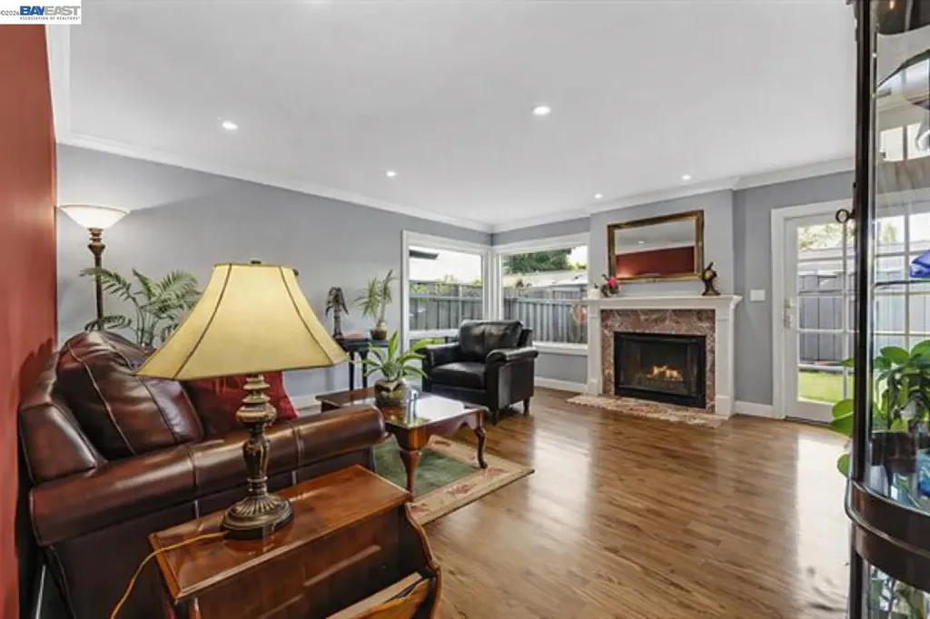 524 Hillview Drive Fremont CA 94536