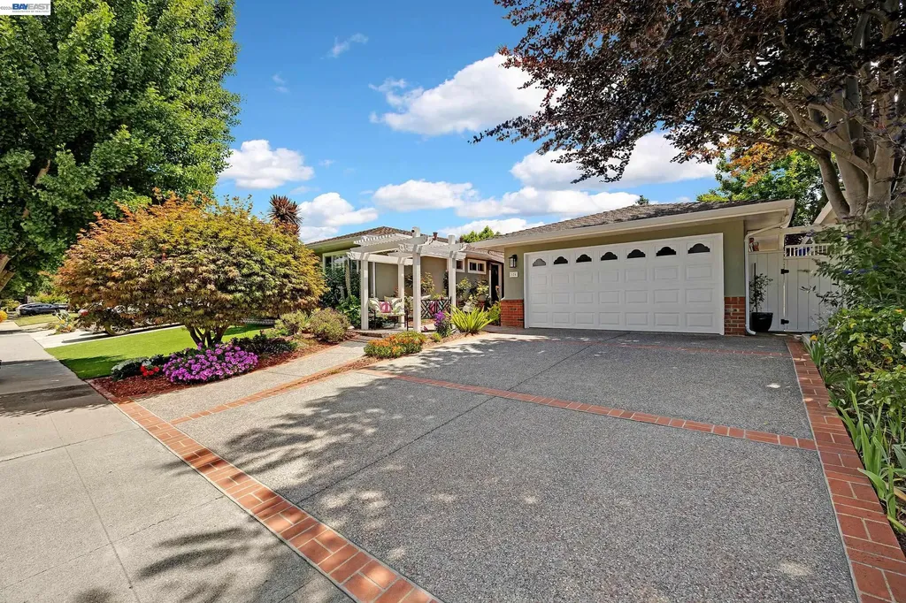 524 Hillview Drive Fremont CA 94536
