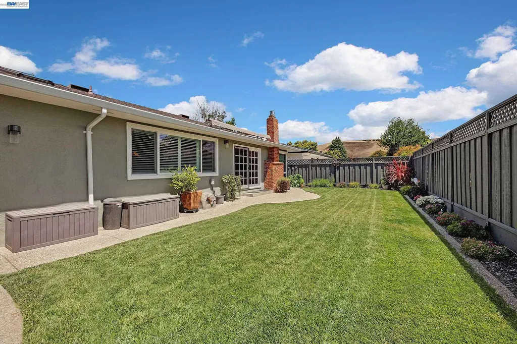 524 Hillview Drive Fremont CA 94536