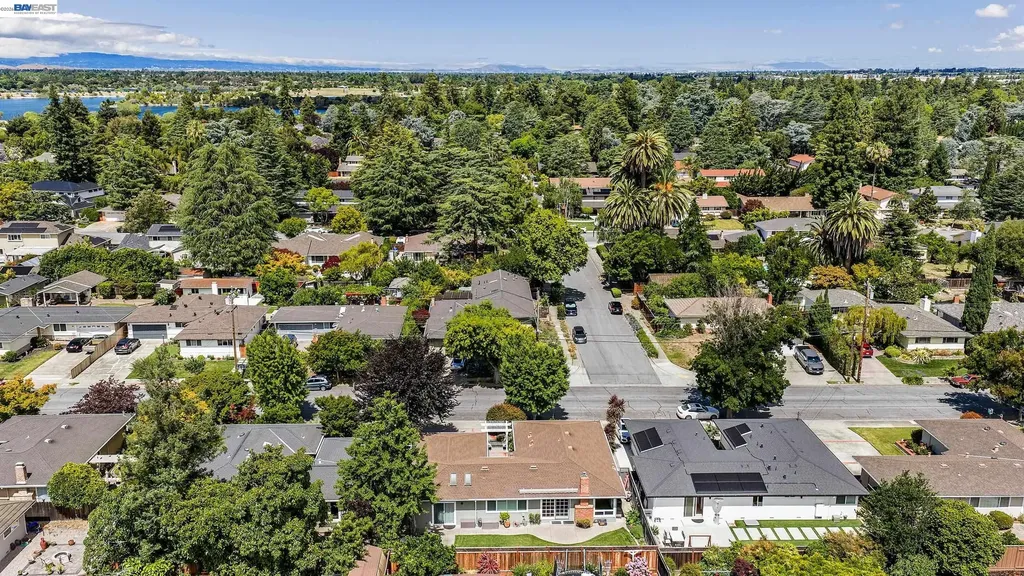 524 Hillview Drive Fremont CA 94536