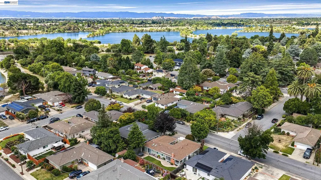 524 Hillview Drive Fremont CA 94536