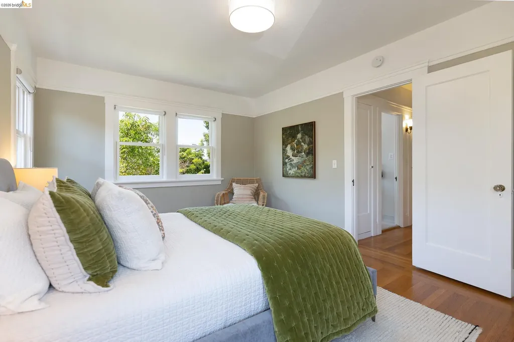 2537 Scenic Avenue Oakland CA 94602