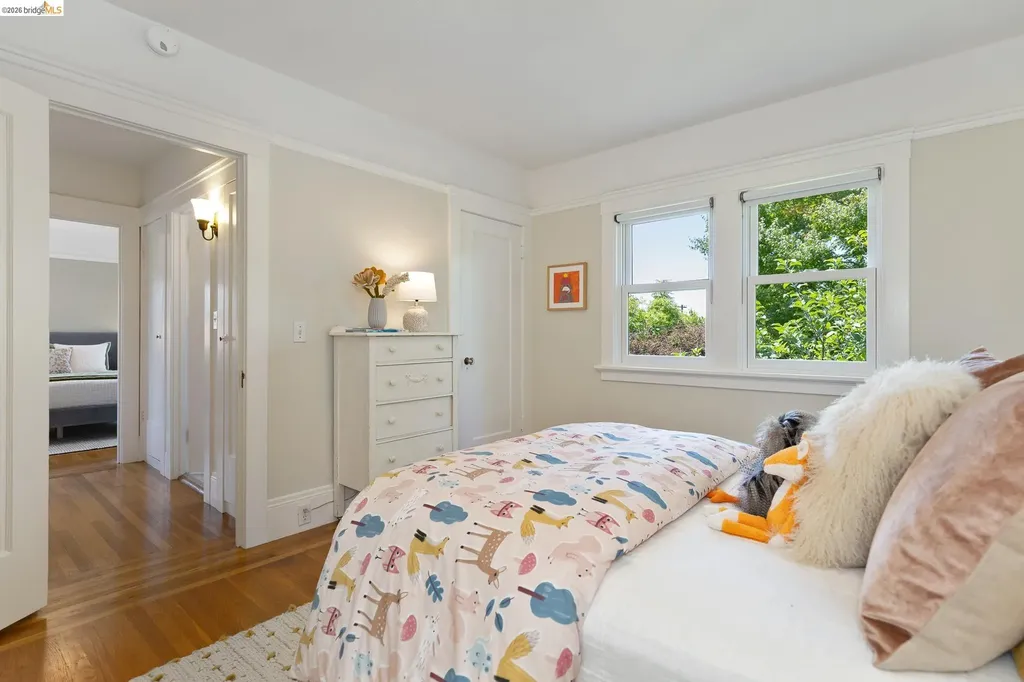 2537 Scenic Avenue Oakland CA 94602