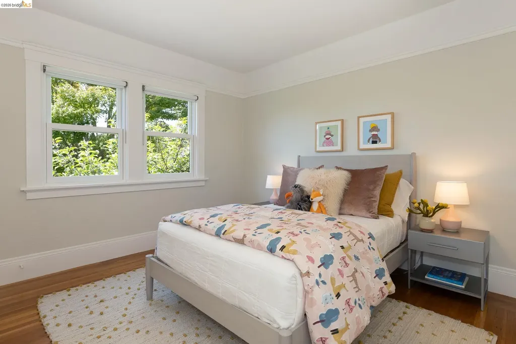 2537 Scenic Avenue Oakland CA 94602