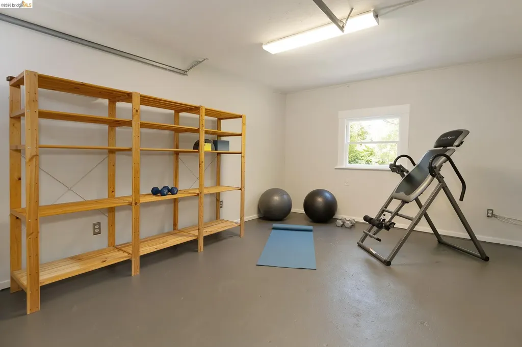 2537 Scenic Avenue Oakland CA 94602