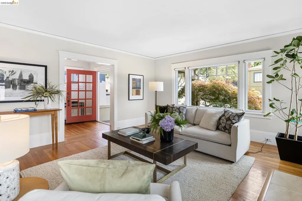 2537 Scenic Avenue Oakland CA 94602