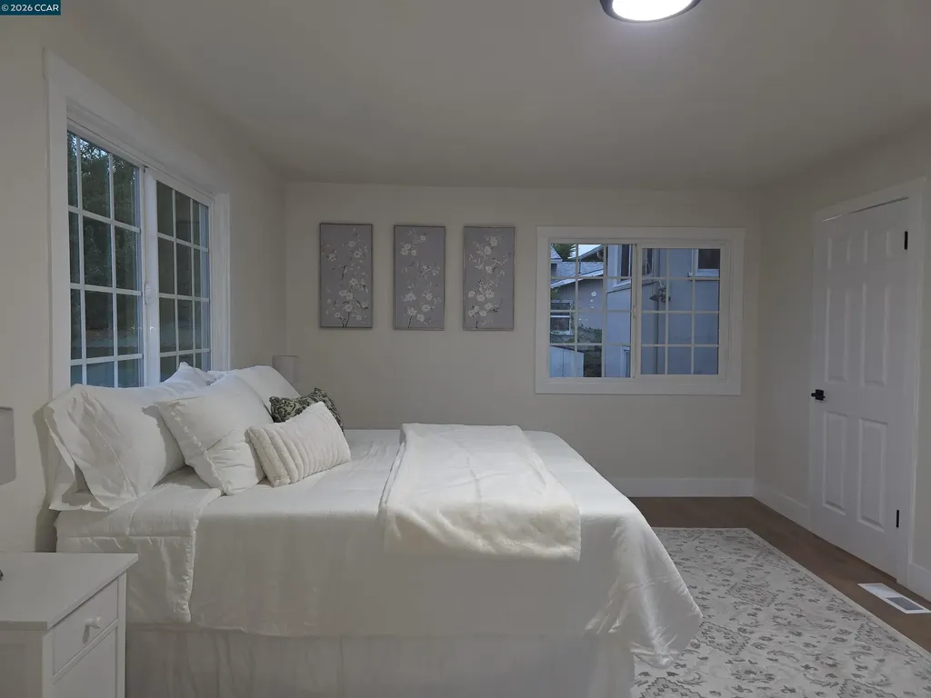 5915 San Pablo Oakland CA 94608