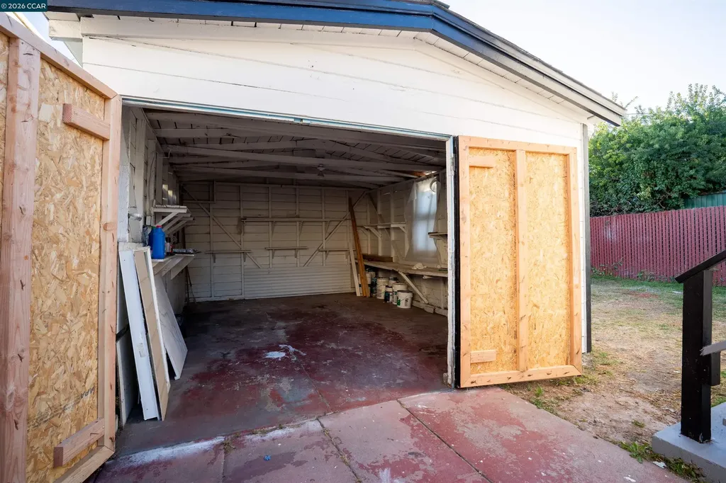 5915 San Pablo Oakland CA 94608