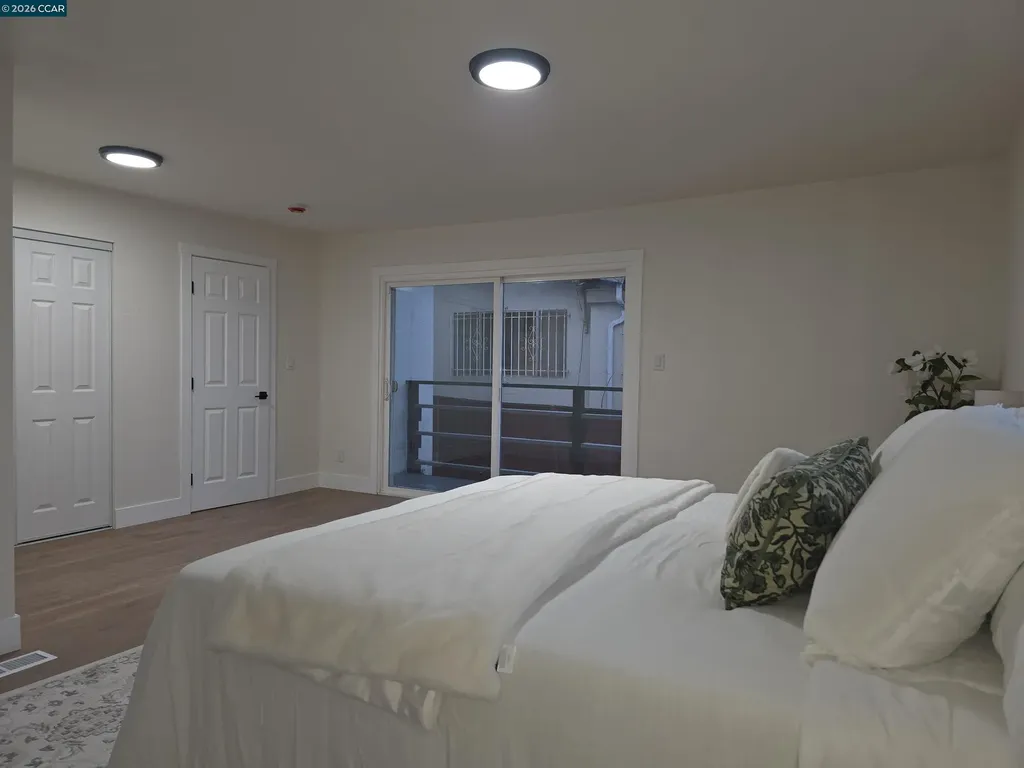5915 San Pablo Oakland CA 94608