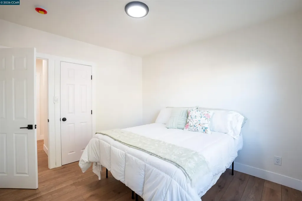 5915 San Pablo Oakland CA 94608