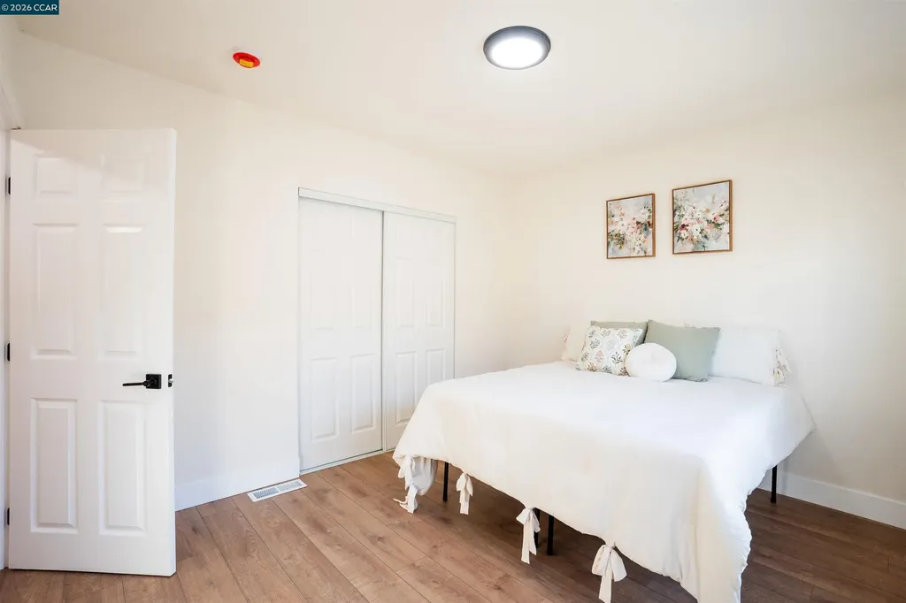 5915 San Pablo Oakland CA 94608