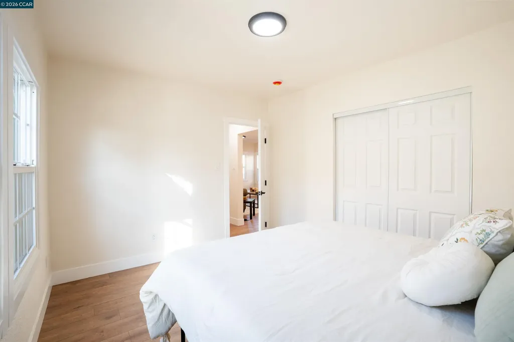 5915 San Pablo Oakland CA 94608